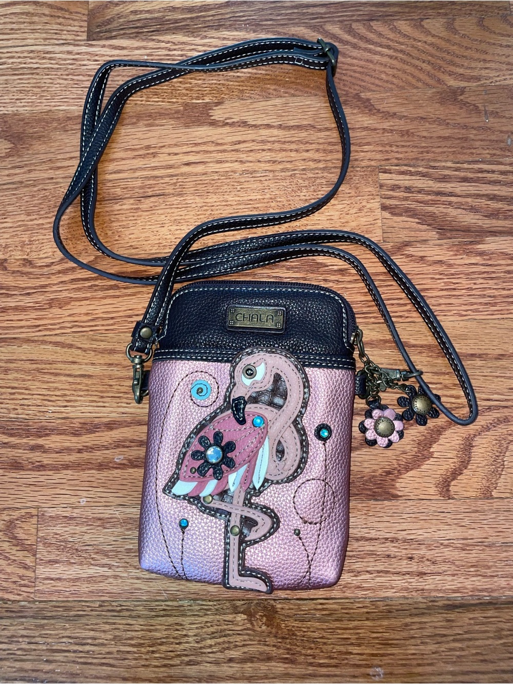 NEW CHALA PINK ROSE FLAMINGO BIRD CELL PHONE CROSSBODY PURSE ADJUSTABLE STRAP